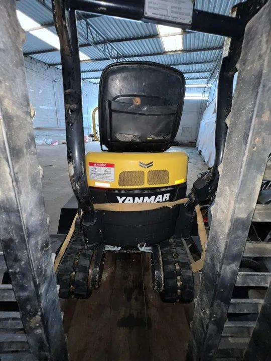 Retroescavadeira Mini YANMAR SV08 2021 - Foto 3