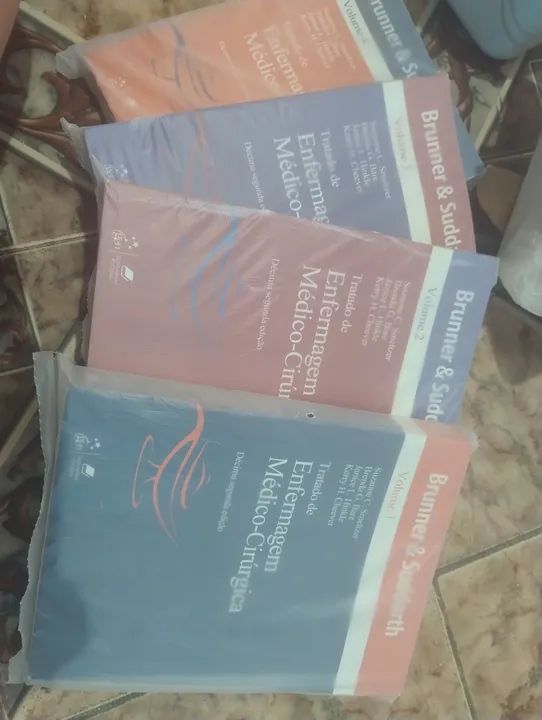 Livro Enfermagem Médico-Cirúrgica Brunner & Suddarth - 10ª Edição