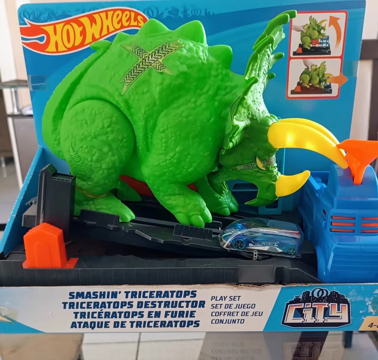 Hot Wheels Smashin' Triceratops City