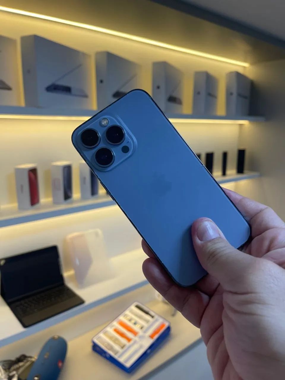 IPHONE 13 PRO 256GB AZUL SEMINOVO - Celulares e Smartphones