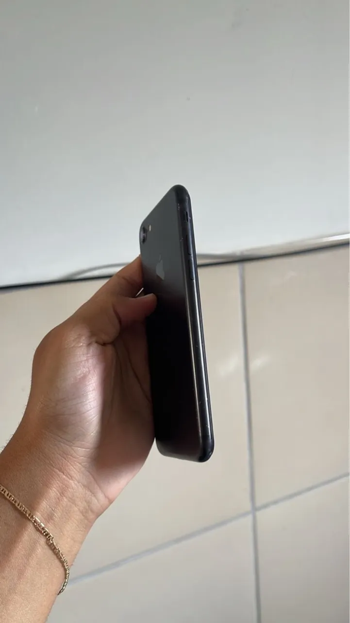 Vendo IPhone 7 128GB - PRETO