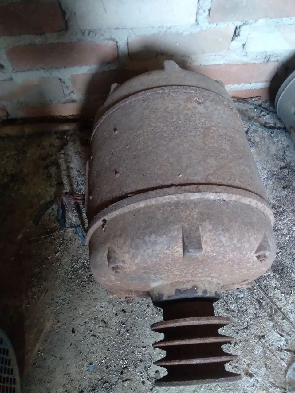 Motor Elétrico trifásico 7cv baixa rotação  - Foto 3