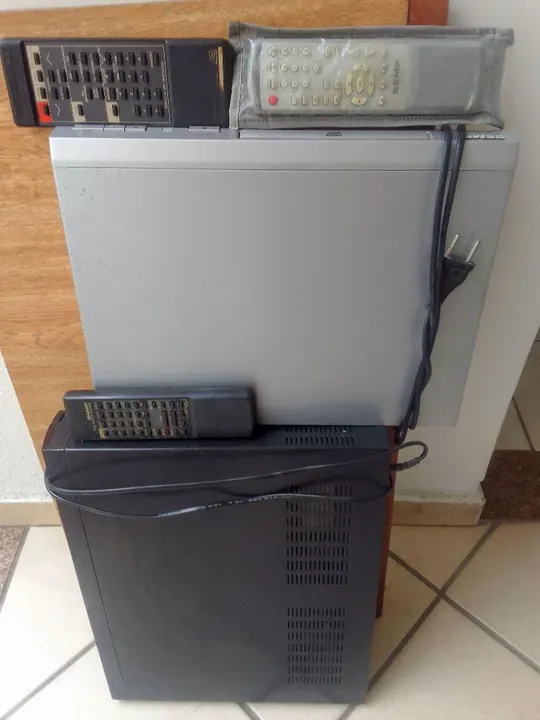 APARELHOS ELETRÔNICOS