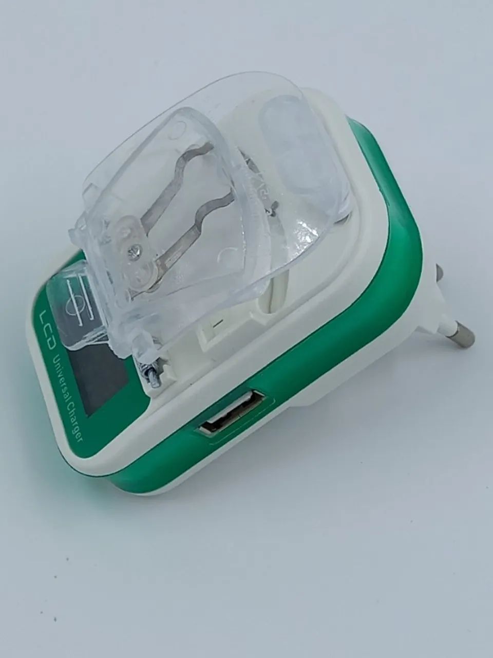 Carregador universal para bateria de celular carga externa - Foto 3