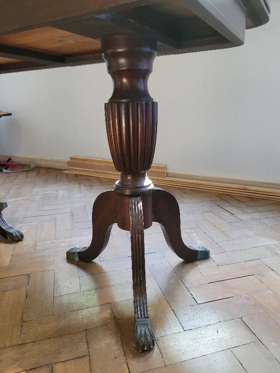 Mesa de jantar antiga em madeira maciça - Foto 3