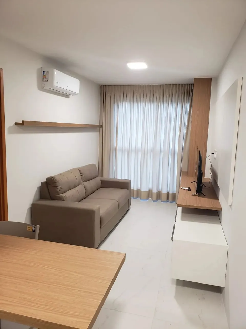 Alugo, Flats, Graças