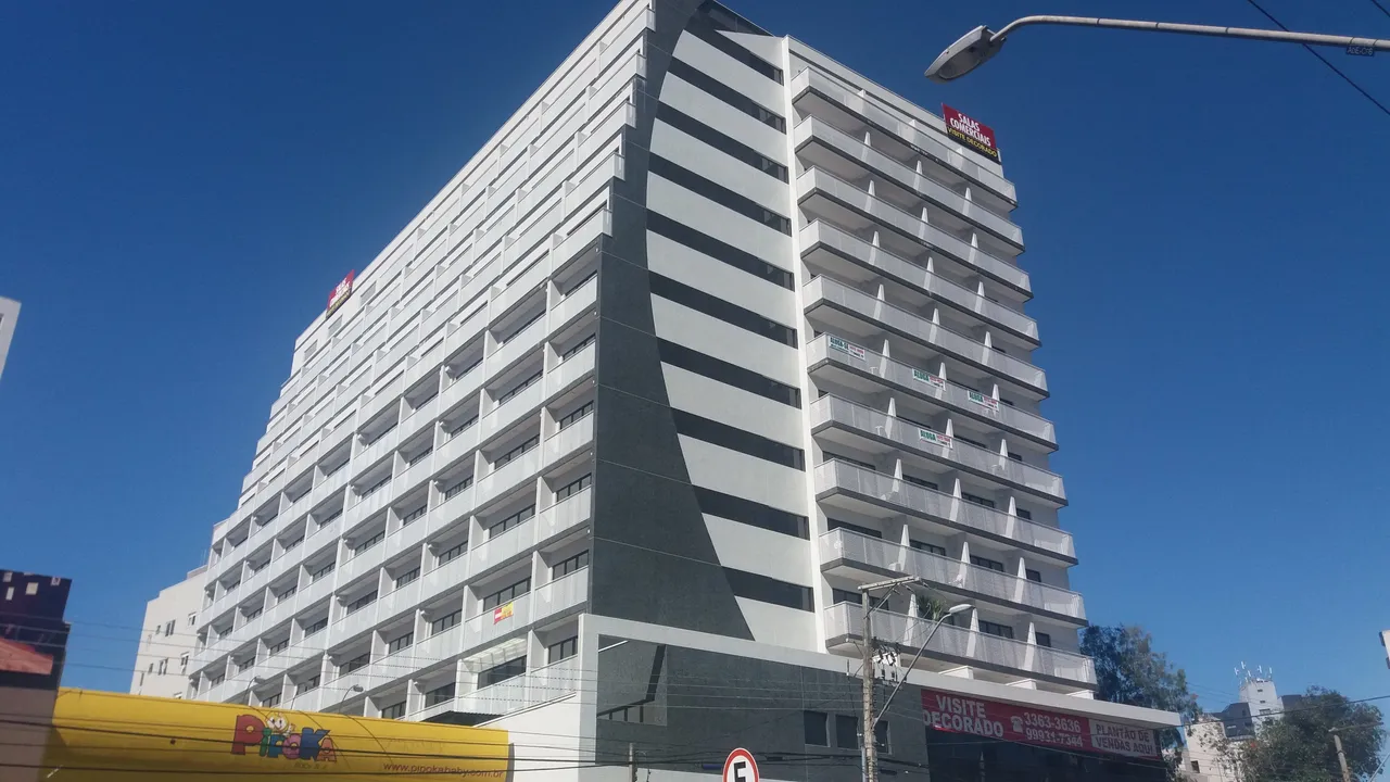 SALAS COMERCIAIS à venda com 52.44m² por R$ 450.000,00 no bairro Água Verde - CURITIBA / P