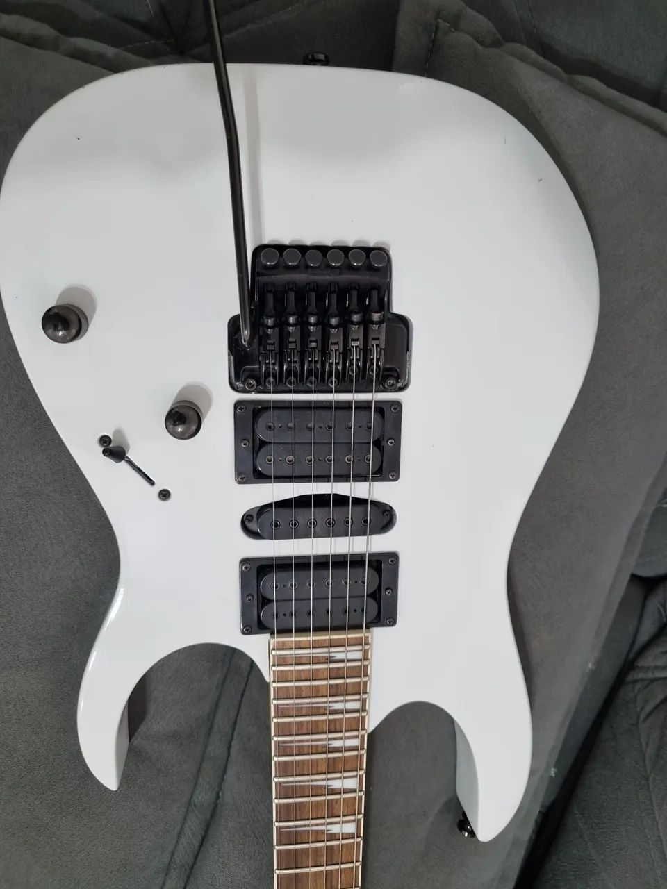 Ibanez RG370DX ホワイト Guitarra Ibanez RG 370 dx Series - Branca - Instrumentos musicais