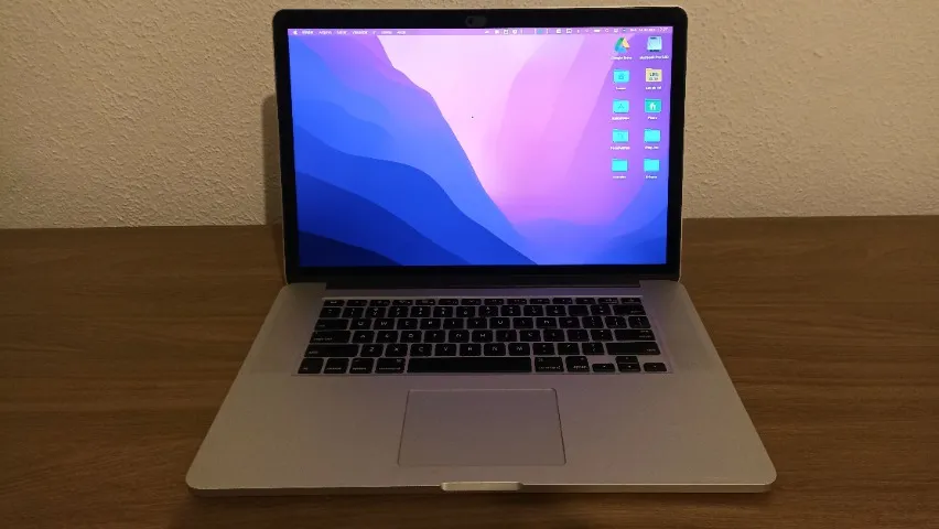 macbook pro 2015 i7 16gb