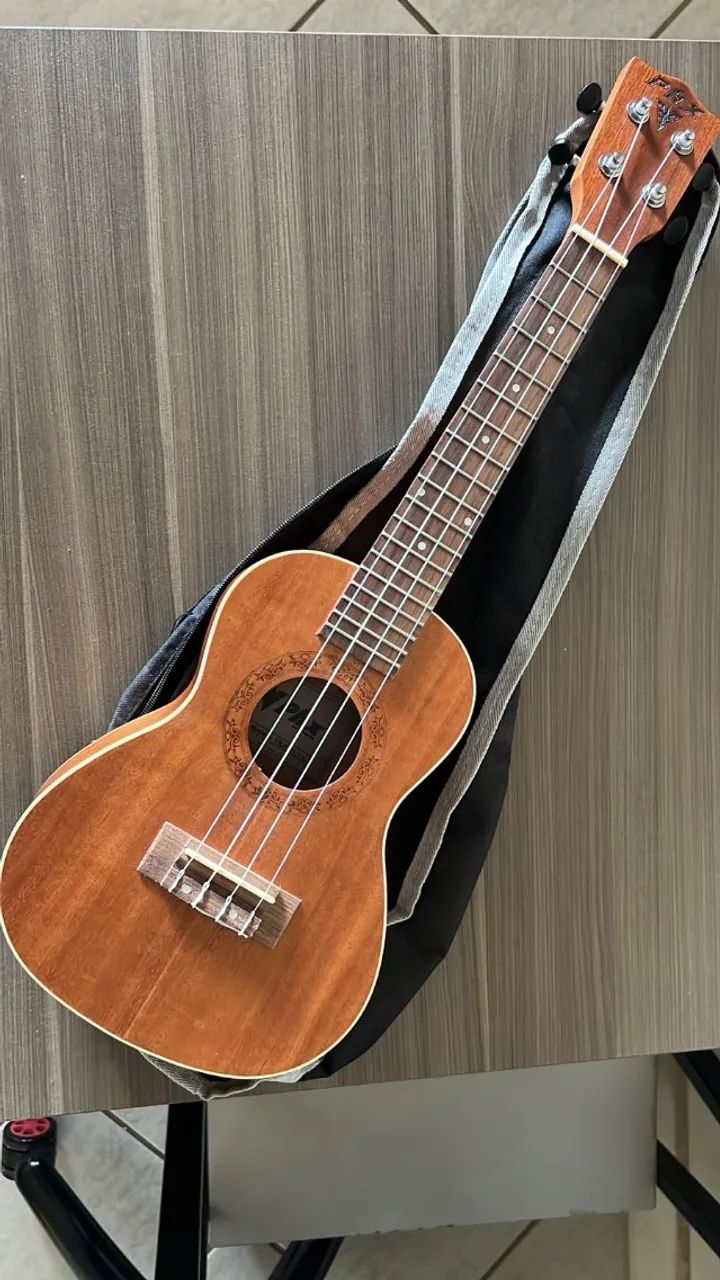 Ukulele Phx Ukp-24  com capa