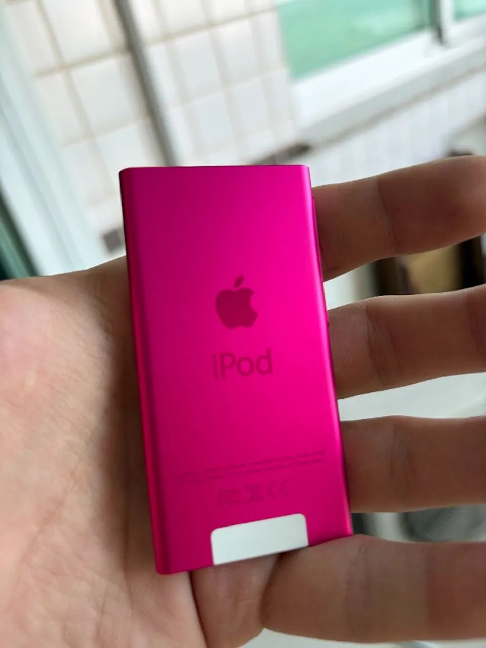 iPod nano 7ª Geração (Modelo A1446) não segura carga - Fones de