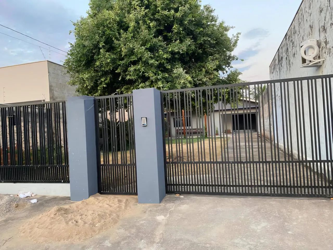 # CASA 3 QUARTOS 1 BANHEIRO 