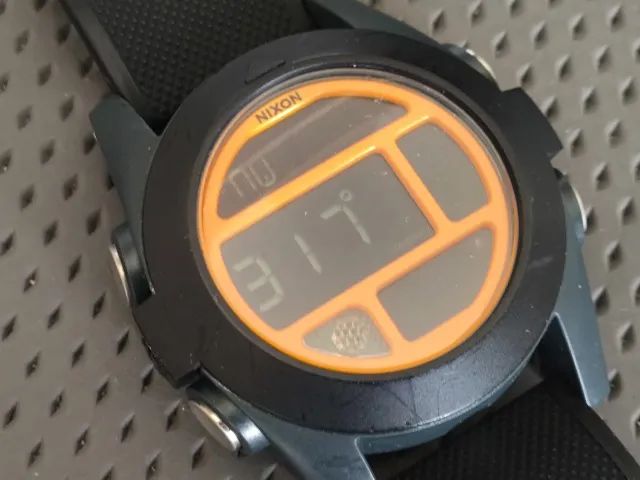 Relógio Nixon Baja - Pulseira Velcro - Bussola e Lanterna