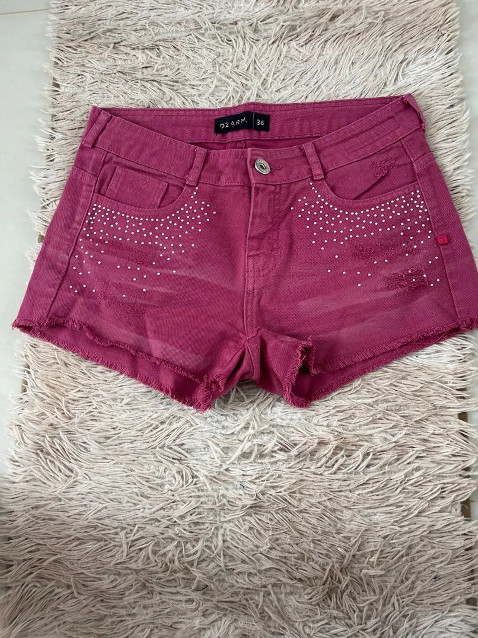 Short dzarm Jeans Feminino cor marsala TAM 36com Strass