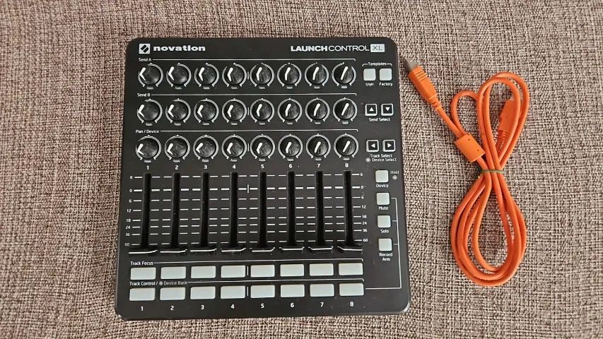 Novation Launch Control XL v2 - Instrumentos musicais - Parque das