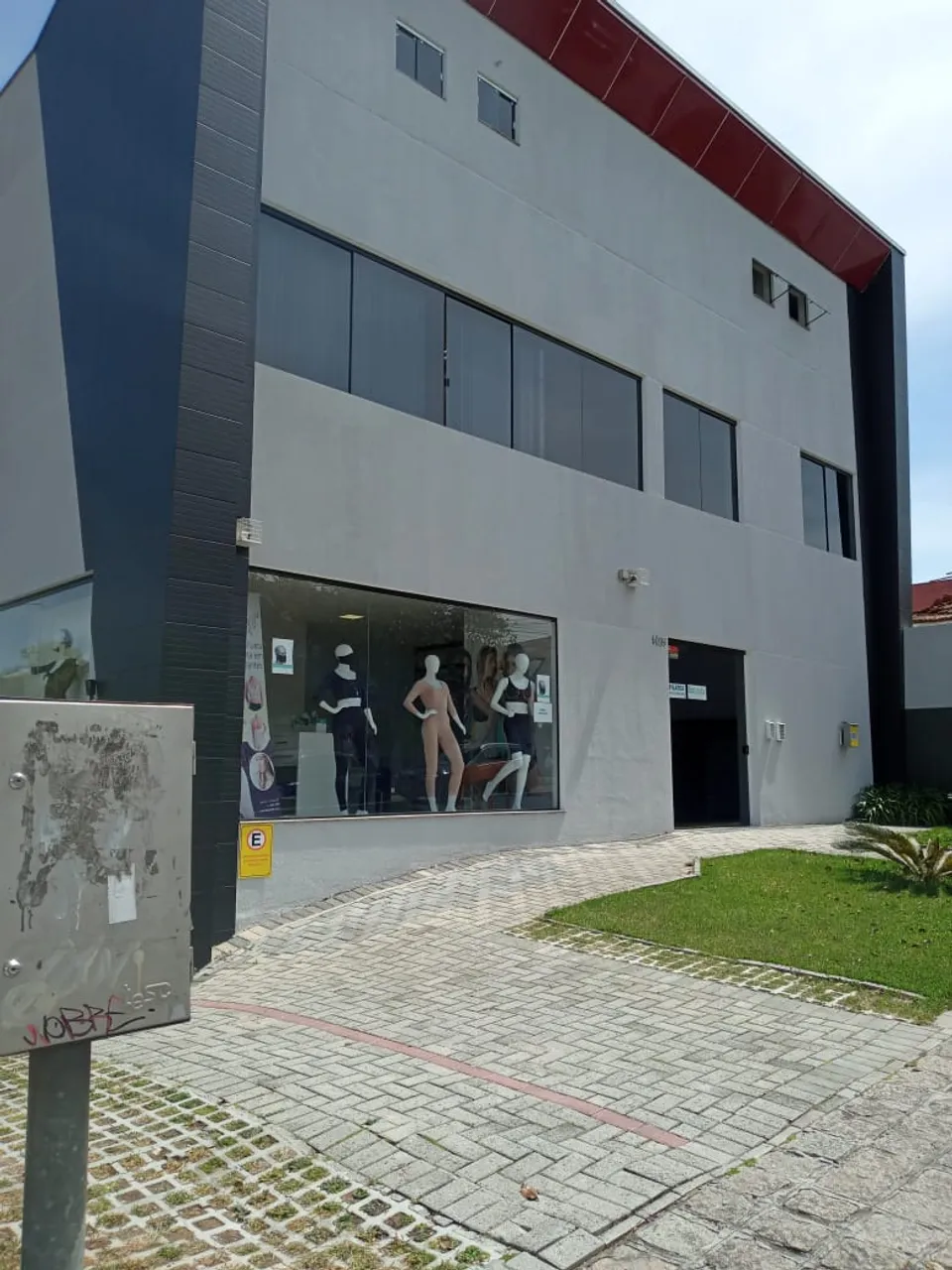 Sala/Conjunto para aluguel possui 30 metros quadrados em Mercês - Curitiba - PR