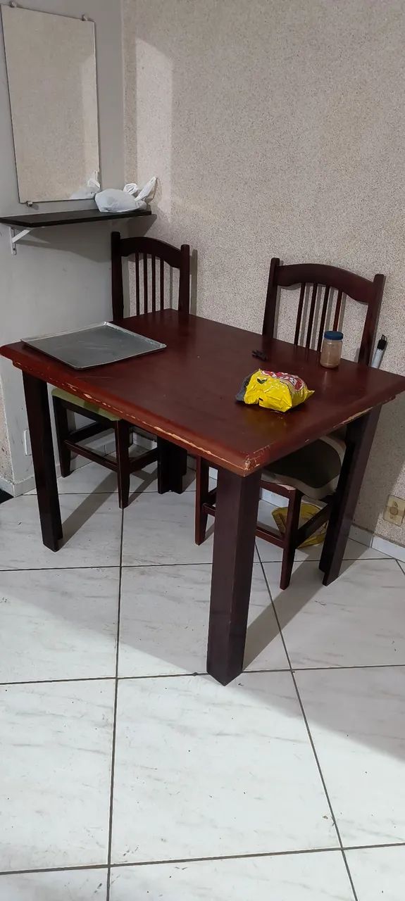 Mesa + 4 cadeiras 64573992219265123