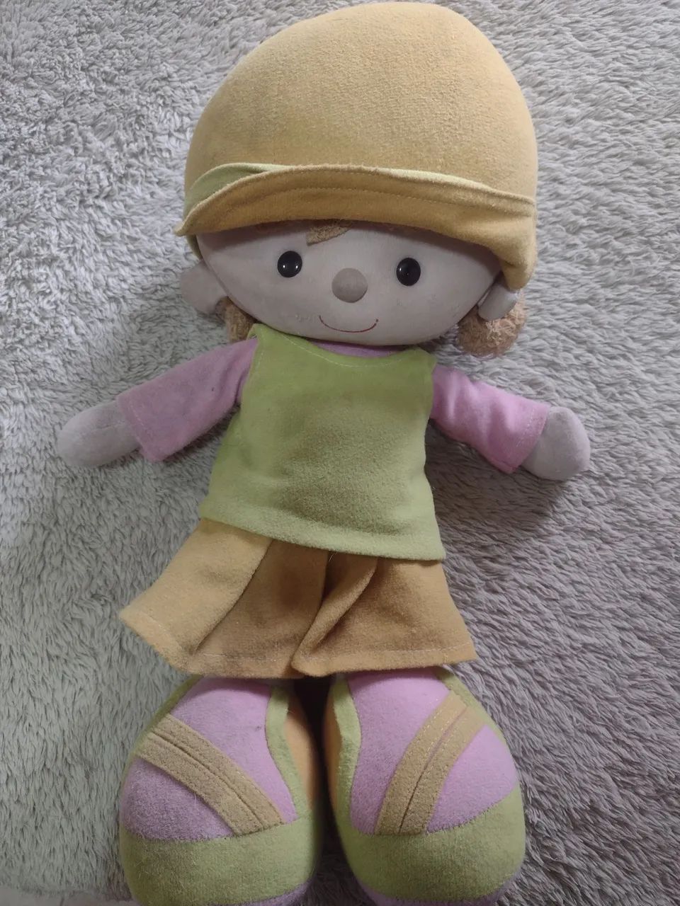 Vendo linda boneca antiga de tecido 