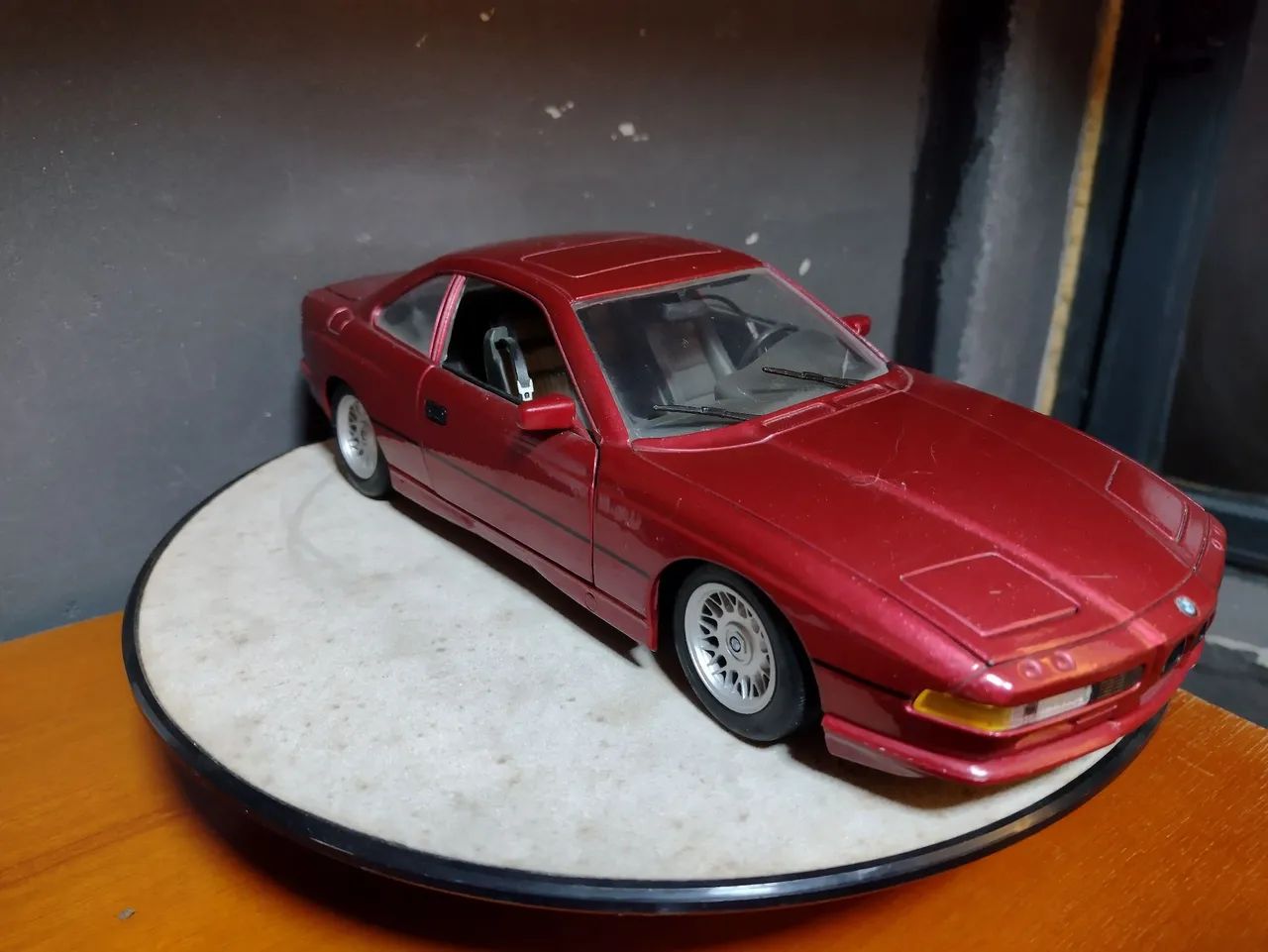 BMW 850 i Maisto 1/18 