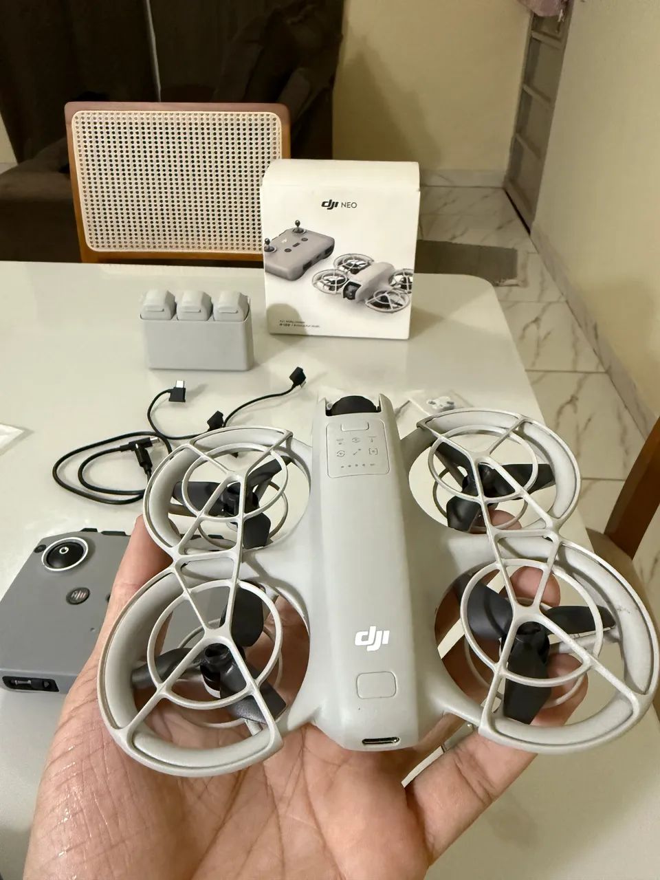 Drone DJI NEO COMBO ESTADO DE NOVO  - Foto 4