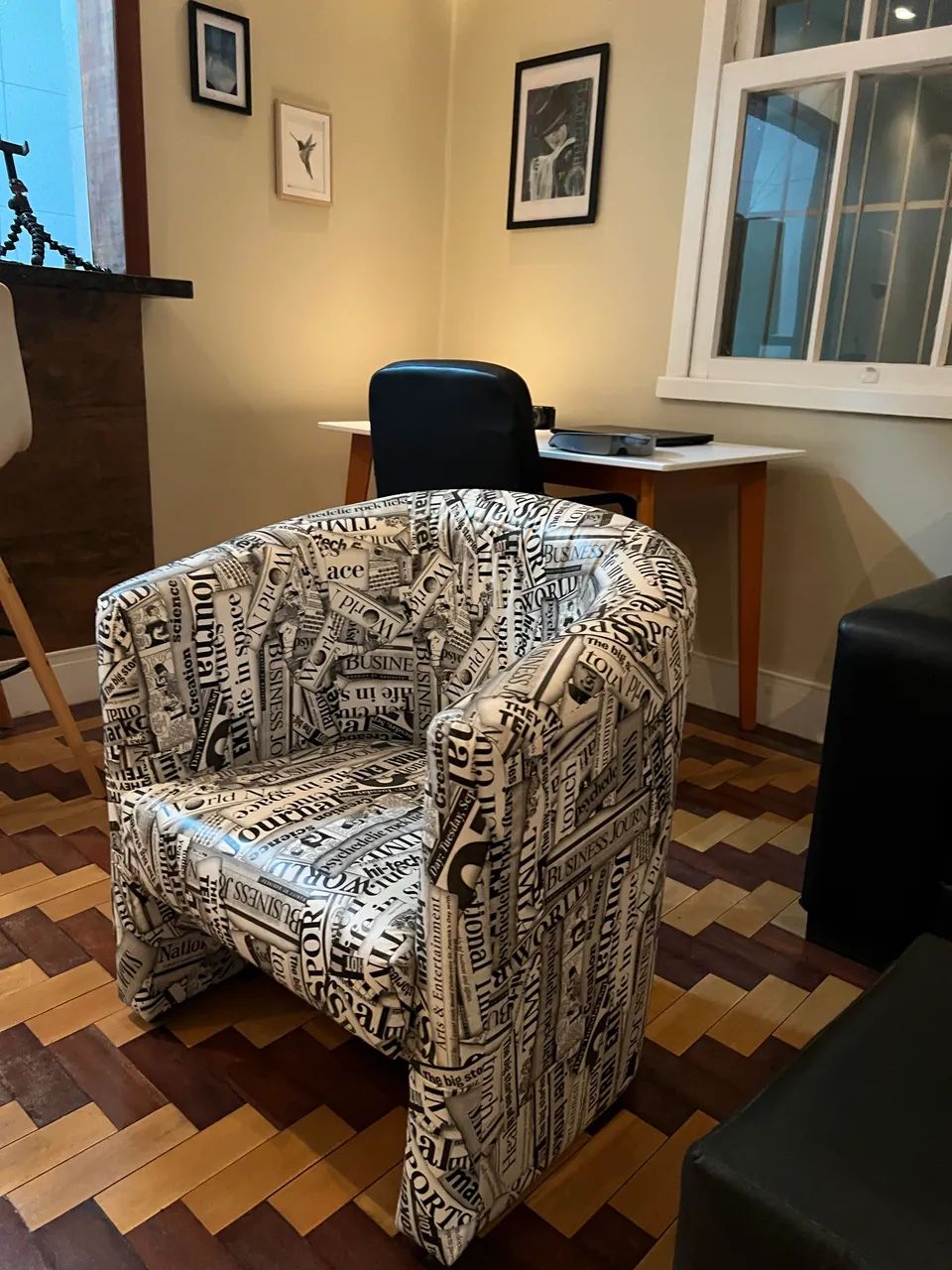 Stylish armchair64352544800515122