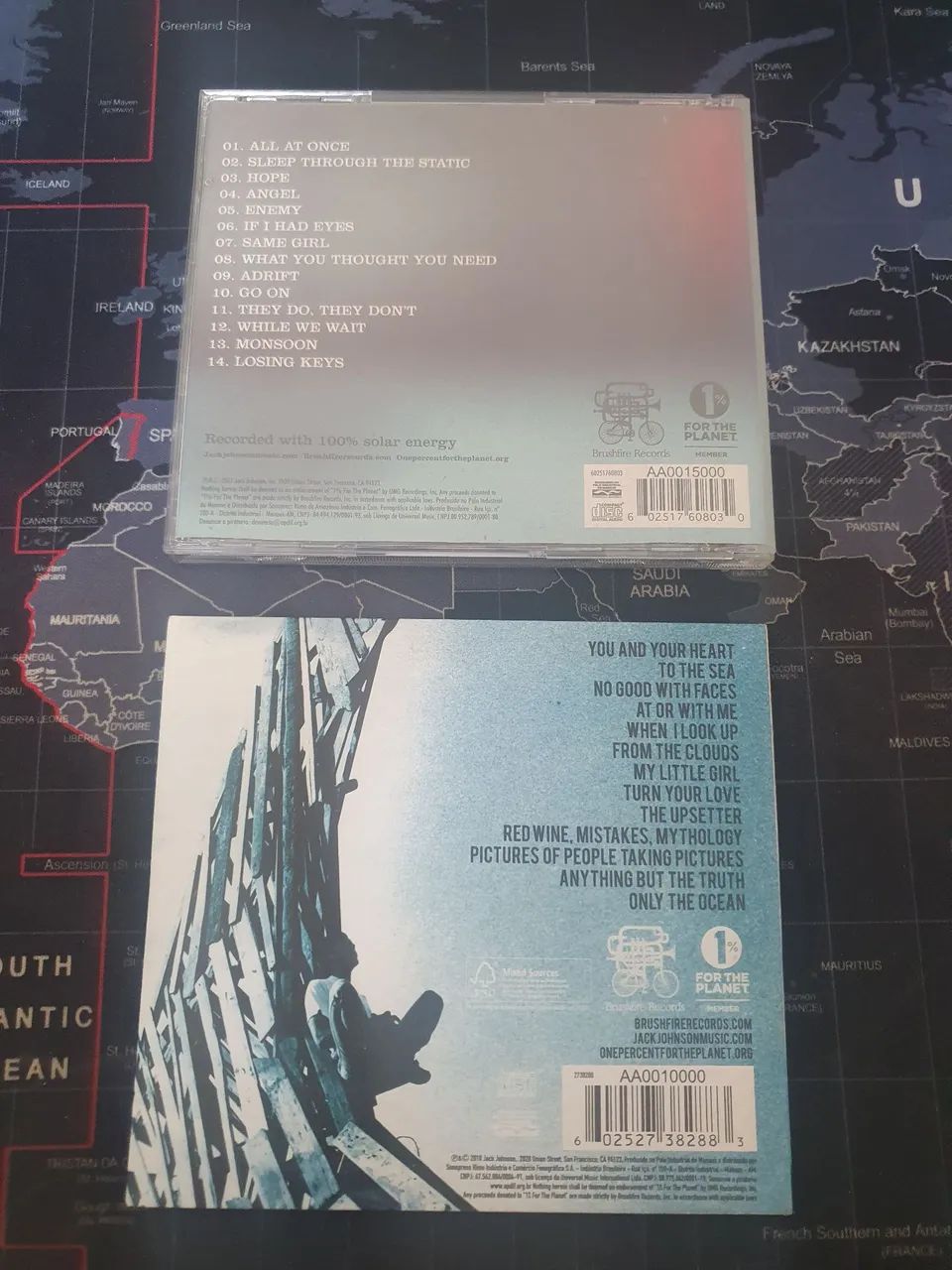 CDs Jack Johnson - Sleep Through The Static e To The Sea - Foto 2