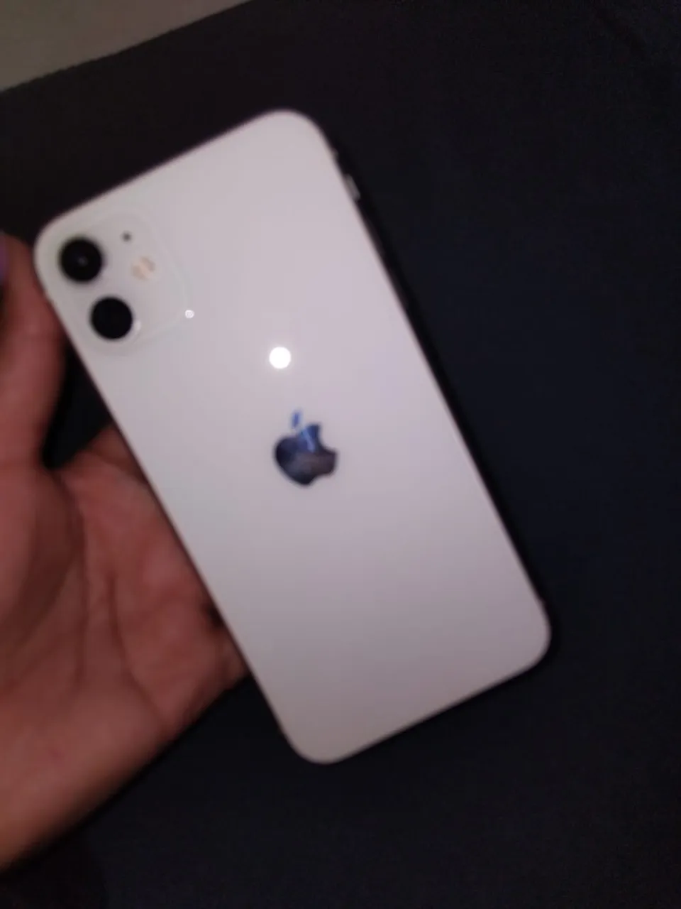iPhone 11. 64gb. Bateria com 81%.Sem marcas de uso