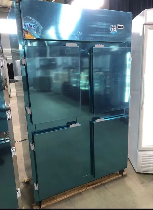 MB Refrigerador indústrial 4 Portas