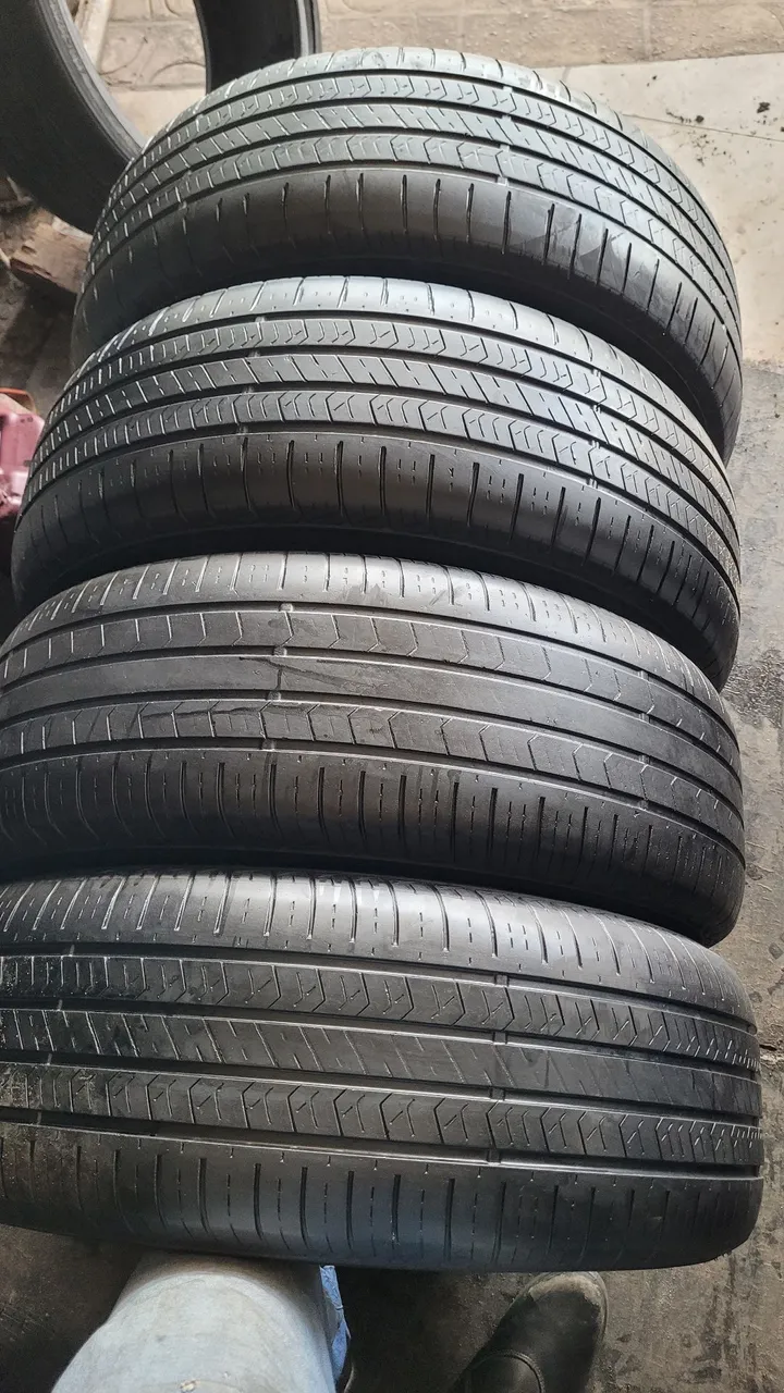4 pneus 265/70/16 wanli para camionete 2 originais e 2 reaberto as laterais (800 em 3× ct