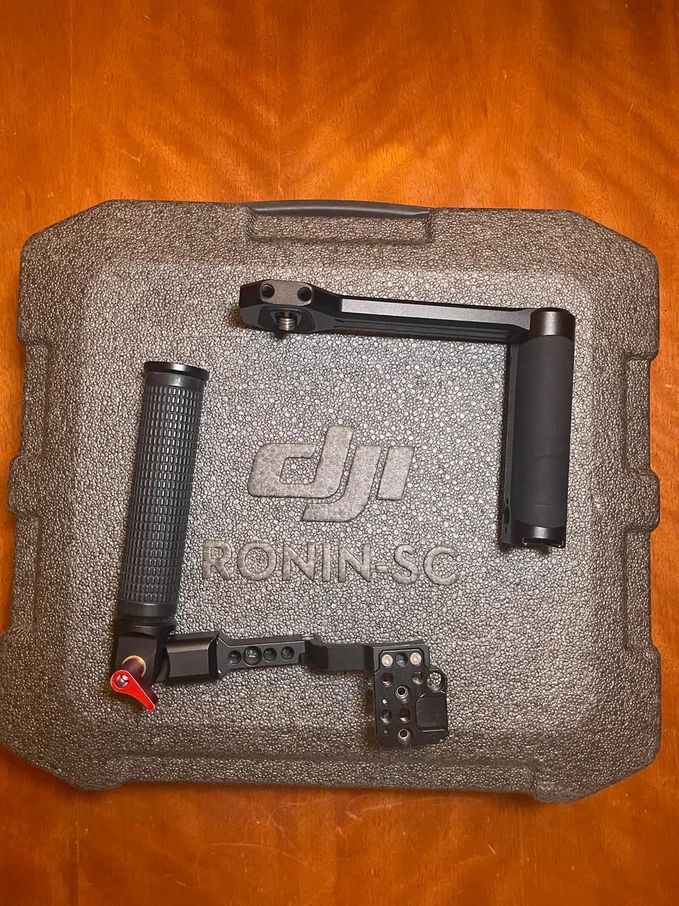 Estabilizador DJI Roni SC com acessórios.  - Foto 4