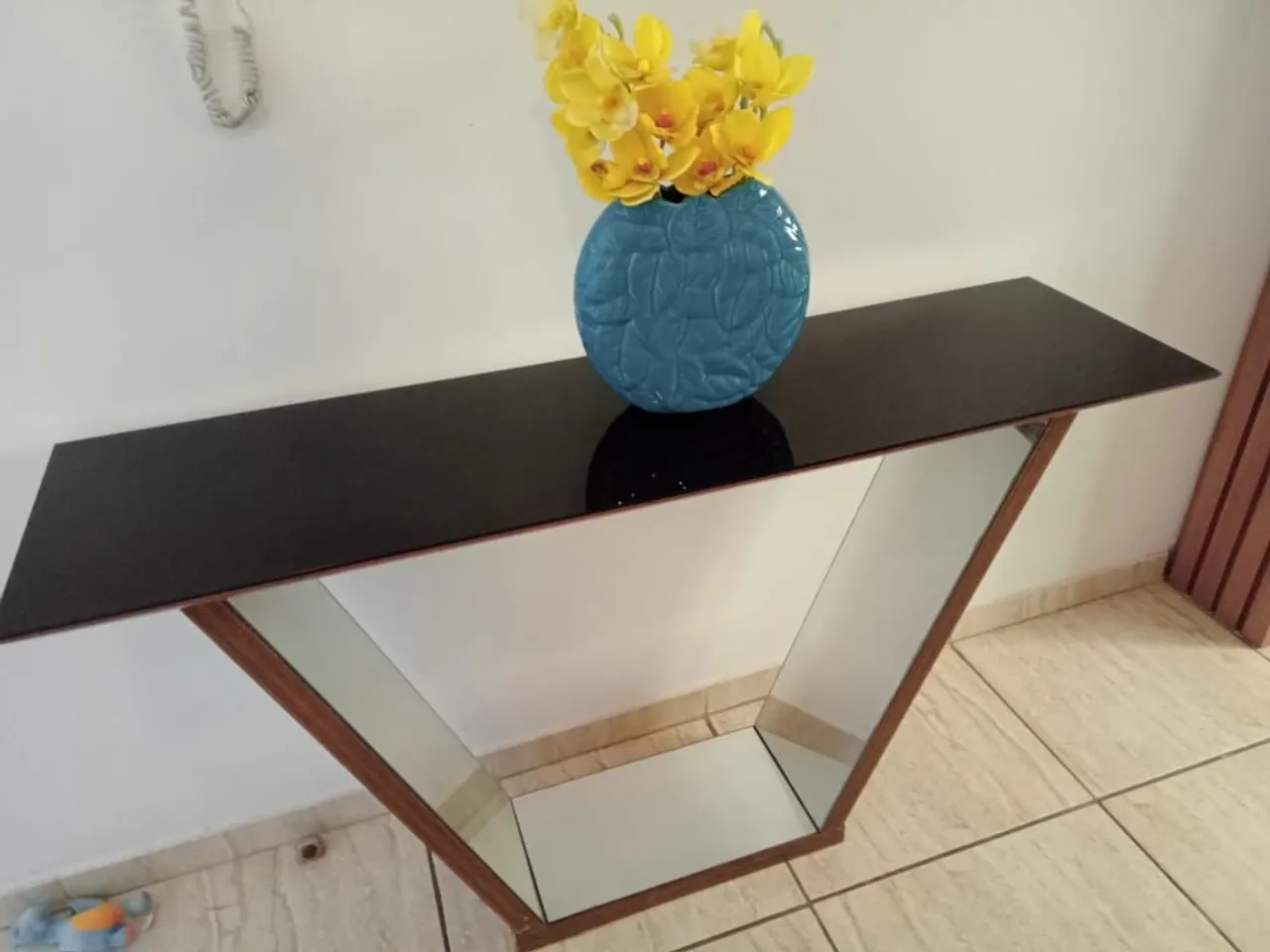 Rack de Parede Moderno com Espelho