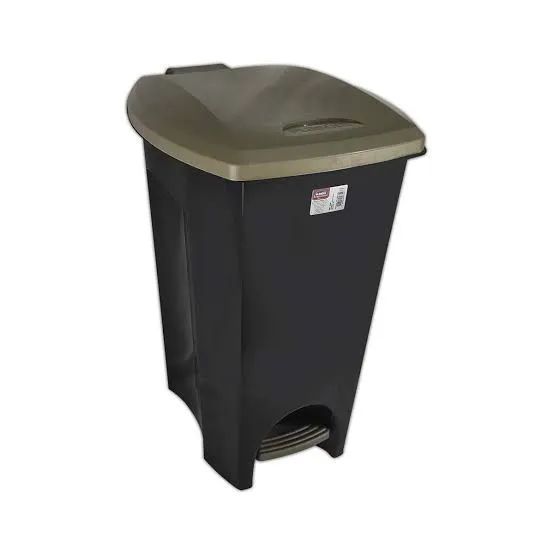 Lixeira com Pedal 48L Cor Preta Plasutil em Polipropileno Ideal para Diversos Comercios - Foto 6