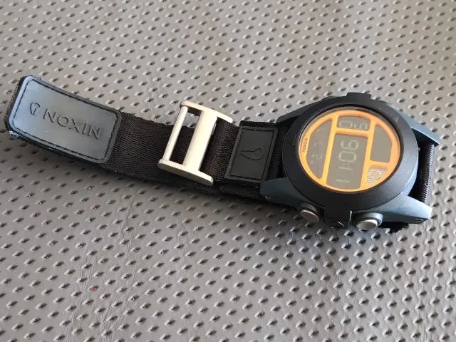Relógio Nixon Baja - Pulseira Velcro - Bussola e Lanterna - Foto 5