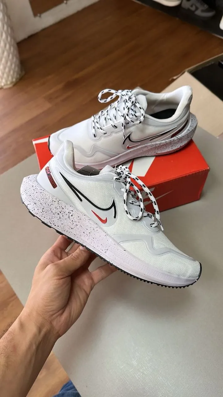Tênis Nike Air Zoom Branco