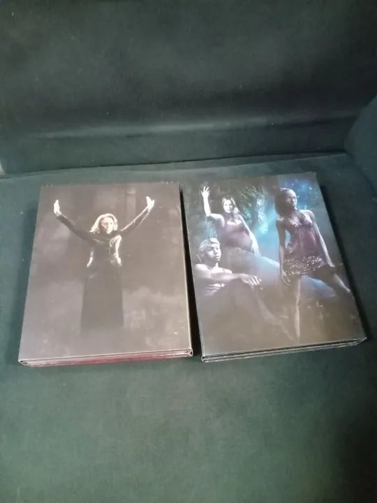 2 box blu-ray série terror True Blood terceira e quarta temporada completas 5 discos cada - Foto 3