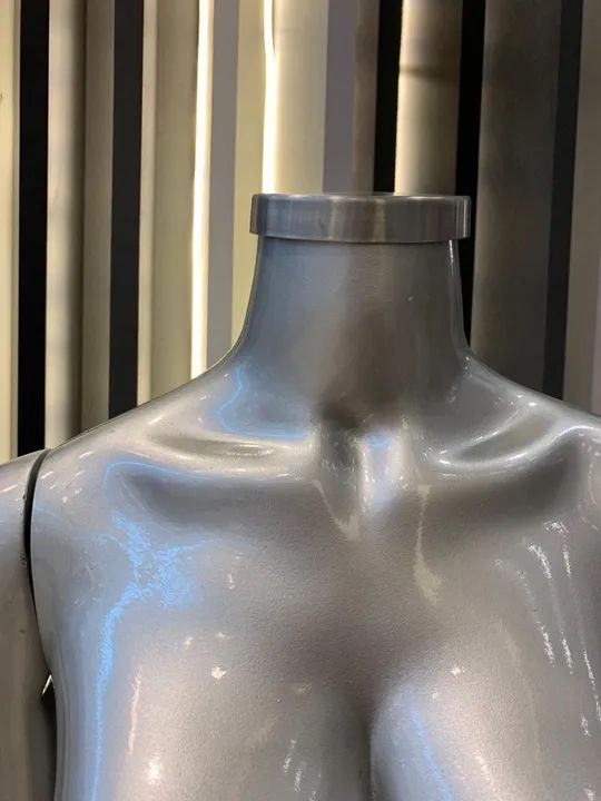 Manequim Feminino em Carbono  - Foto 3