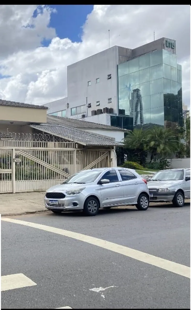 CASA DE 3 QTS PARA ALUGAR - AV. ALAMEDA DAS ROSAS -ST.OESTE ( GOIÂNIA)