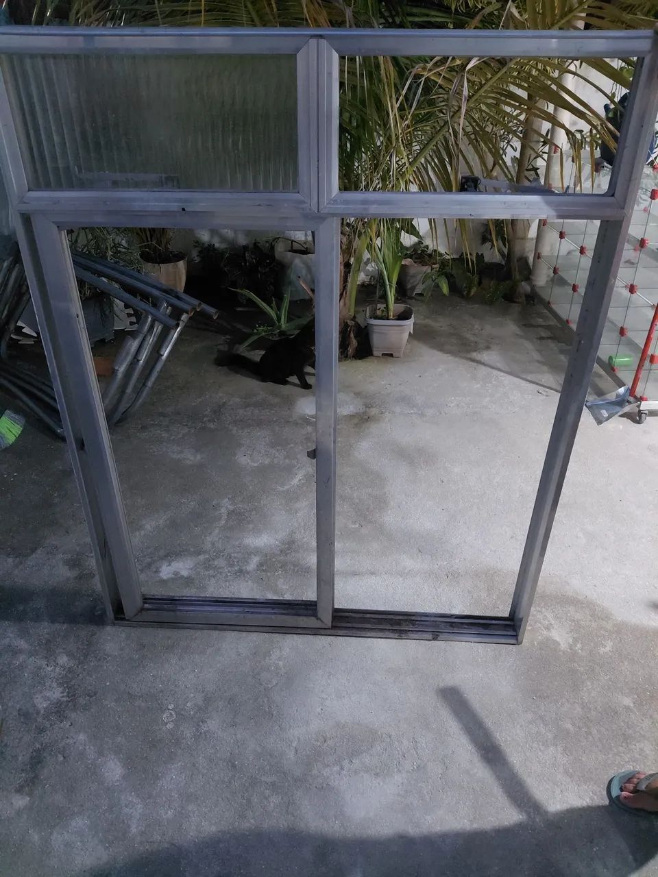 Vendo janela de alumínio.