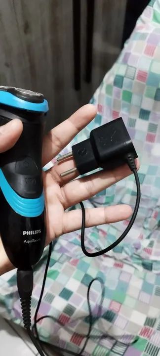 Barbeador elétrico philips - Foto 2