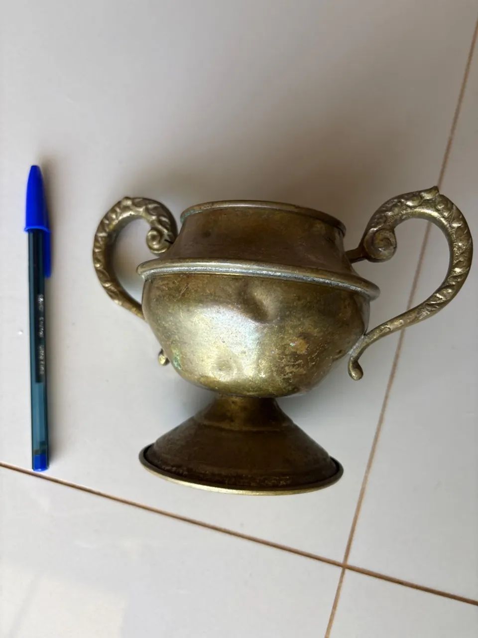 Vaso decorativo de metal  romano  - Foto 3