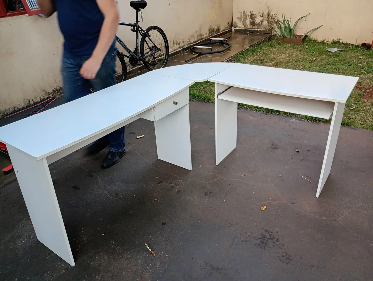 Mesa de Escritório L Simples e Funcional