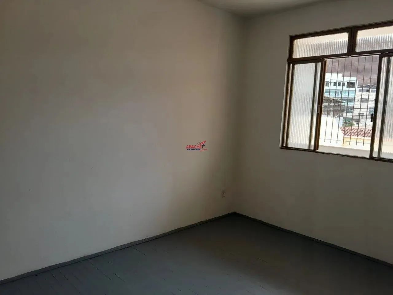 Loja com kitnet para locação, no bairro Santo Antônio em Viçosa - MG. - Foto 8