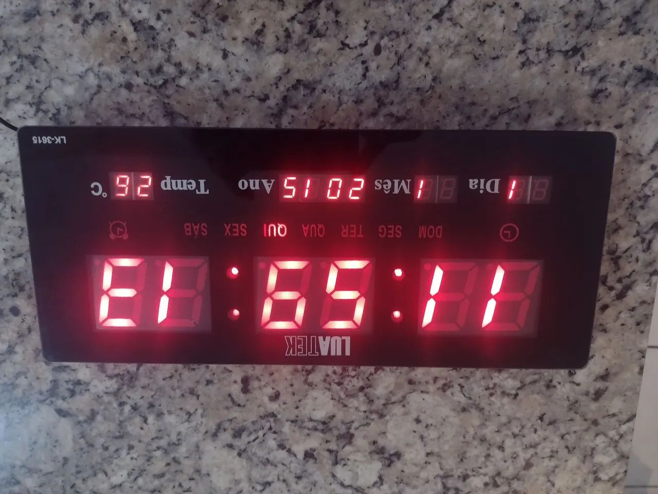 Relógio digital64861127392515120