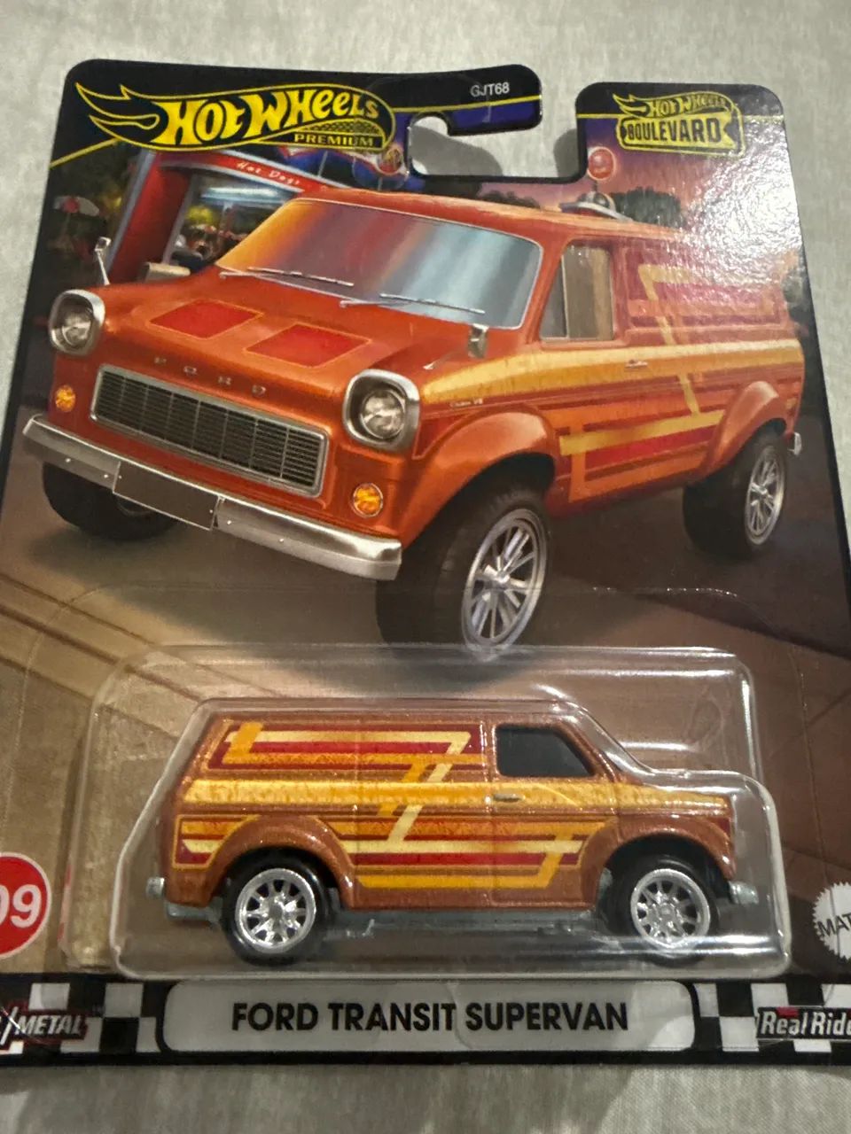 Hot Wheels Premium Boulevard Ford Transit Supervan