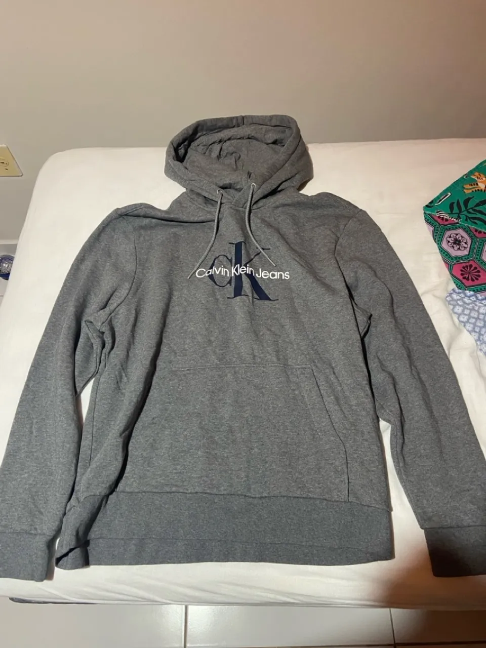 Moletom Calvin Klein Jeans Cinza