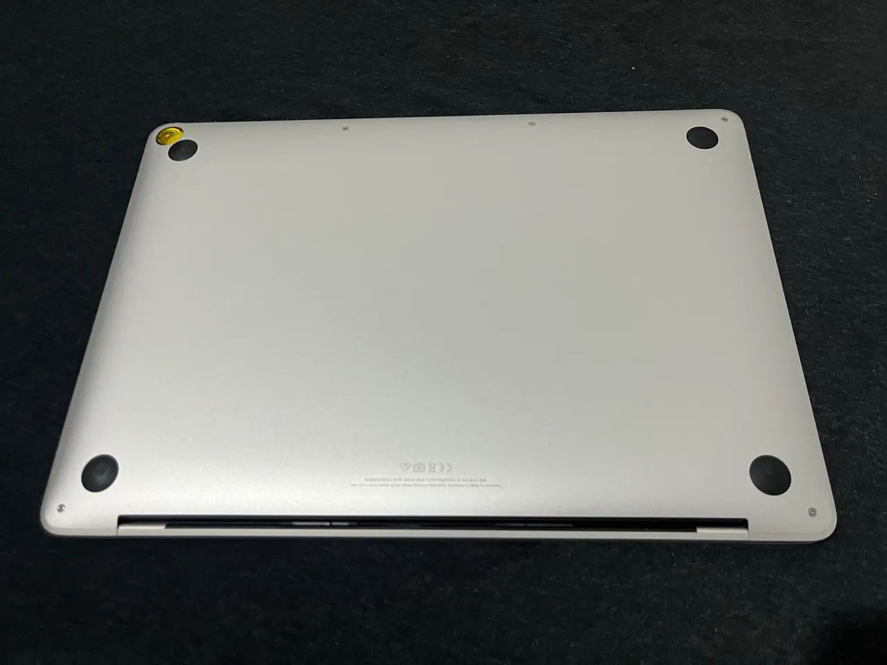 MacBook Pro M1 2020 - 16GB RAM, 512GB SSD em Perfeito Estado