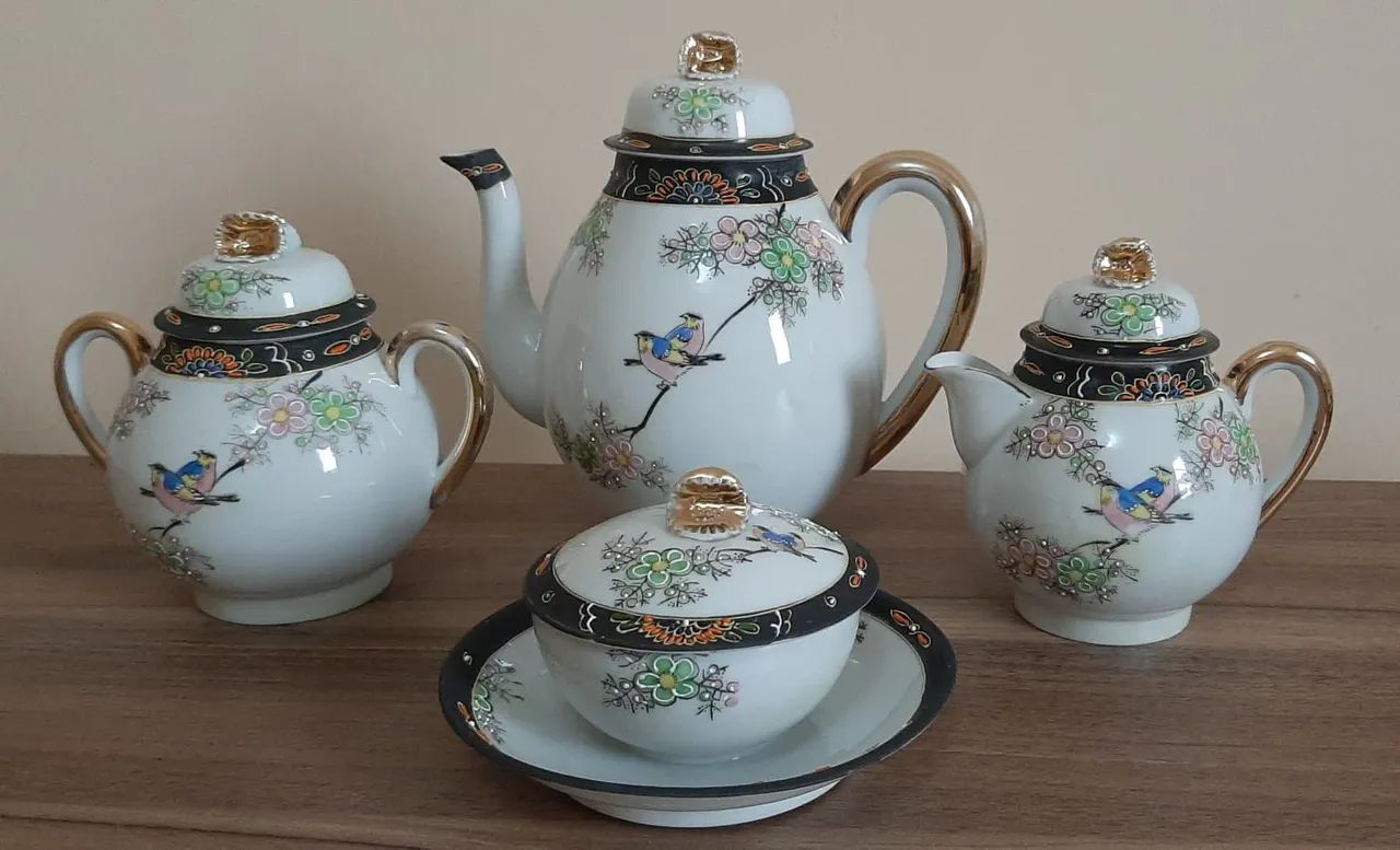 Jogo de chá de porcelana com detalhes florais e pássaros - Foto 4