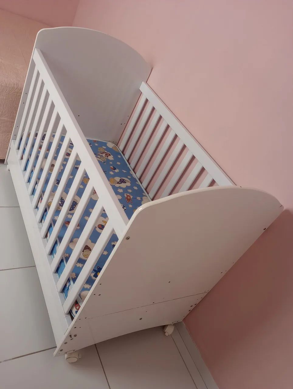 Berço de Bebê - Branco - Usado + colchão 