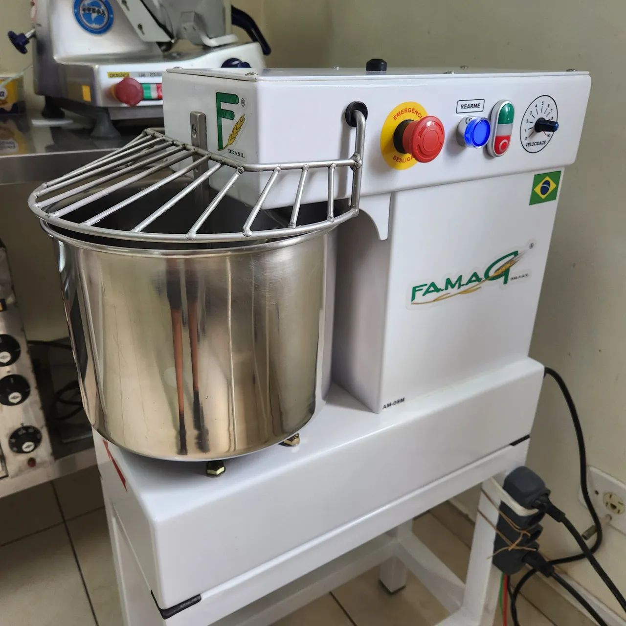 Amassadeira Industrial Famag AM-08M