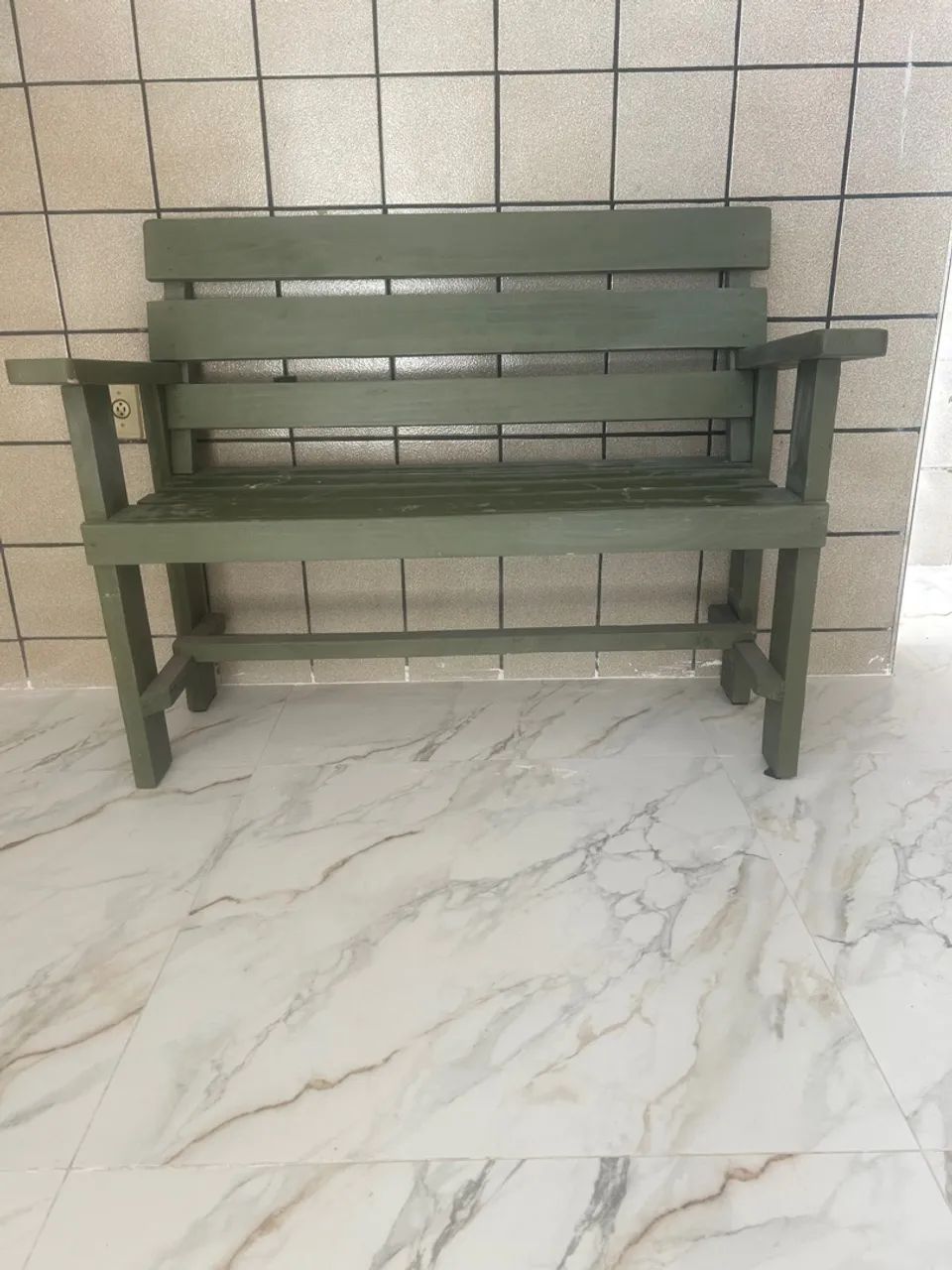 Banco de Madeira Verde para Ambientes Diversos - Foto 3